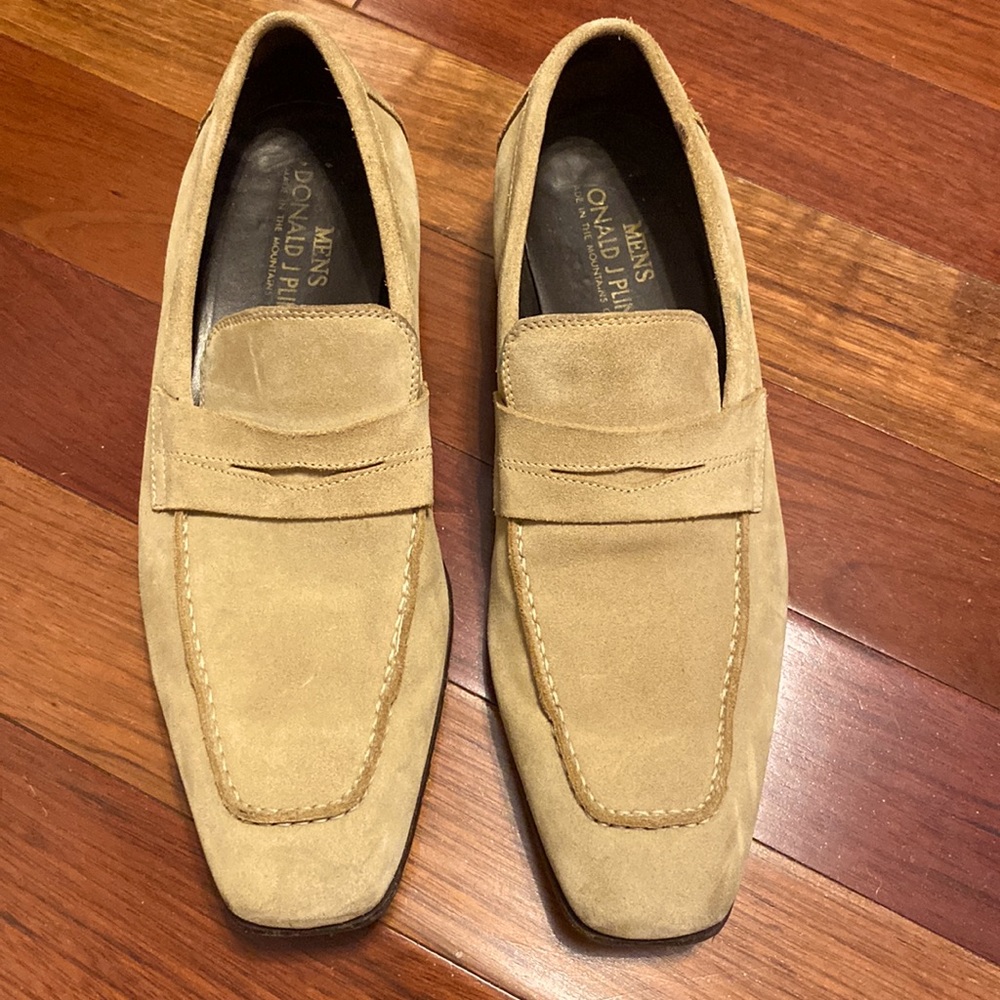 Mens Donald Pliner soft suede slip on shoe